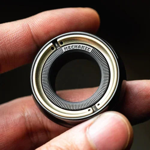Ratchet Magnetic Gyro Spinner